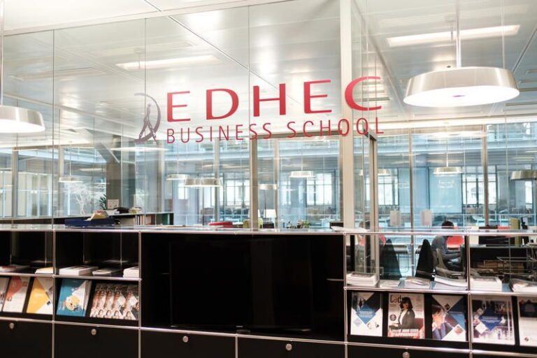 EDHEC Business School : Tout savoir sur cette école de commerce en 2023