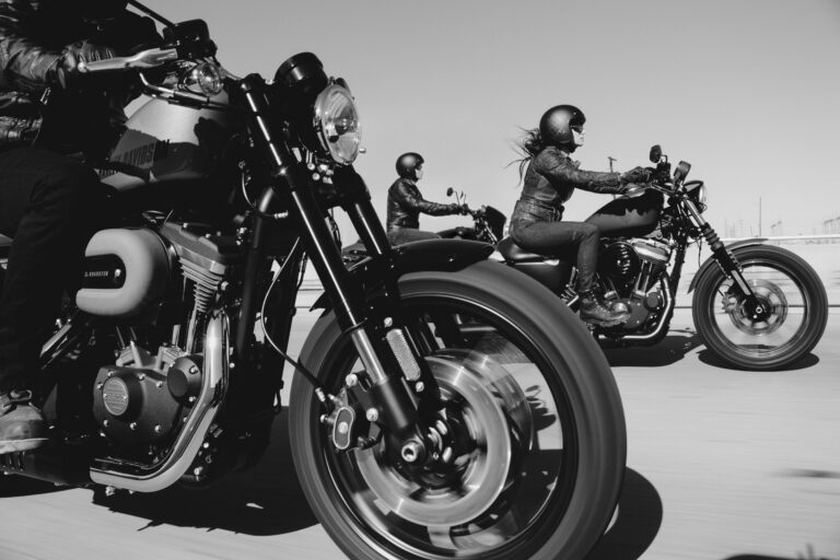 trouvez la meilleure assurance pour votre moto avec nos offres d'assurance moto comprenant une protection complète pour vous et votre véhicule.