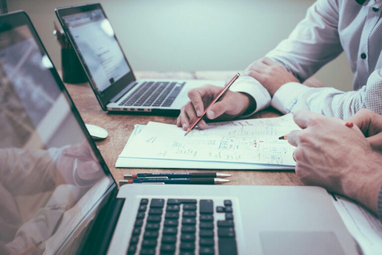 découvrez toutes les informations sur l'assurance et trouvez la meilleure couverture pour vos biens et votre santé avec notre comparateur en ligne.