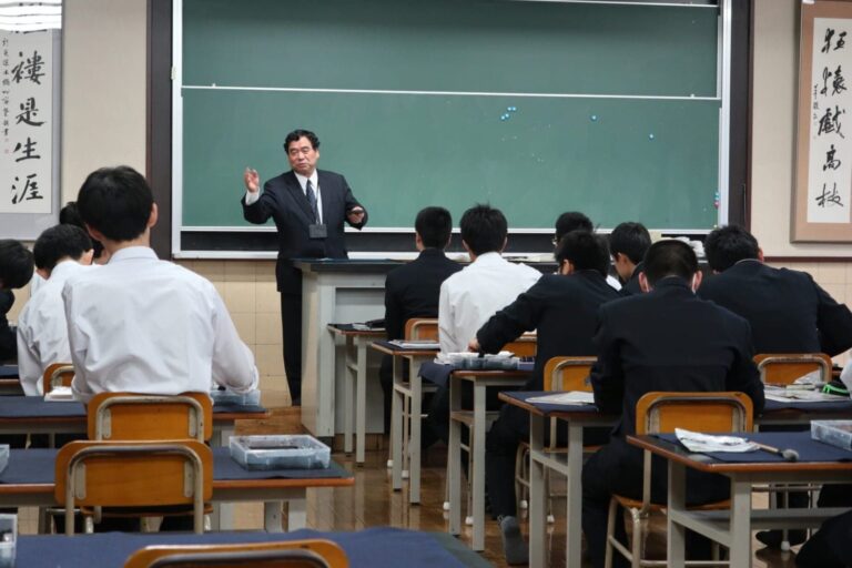 Dans quelle école peut-on apprendre à parler japonais ?