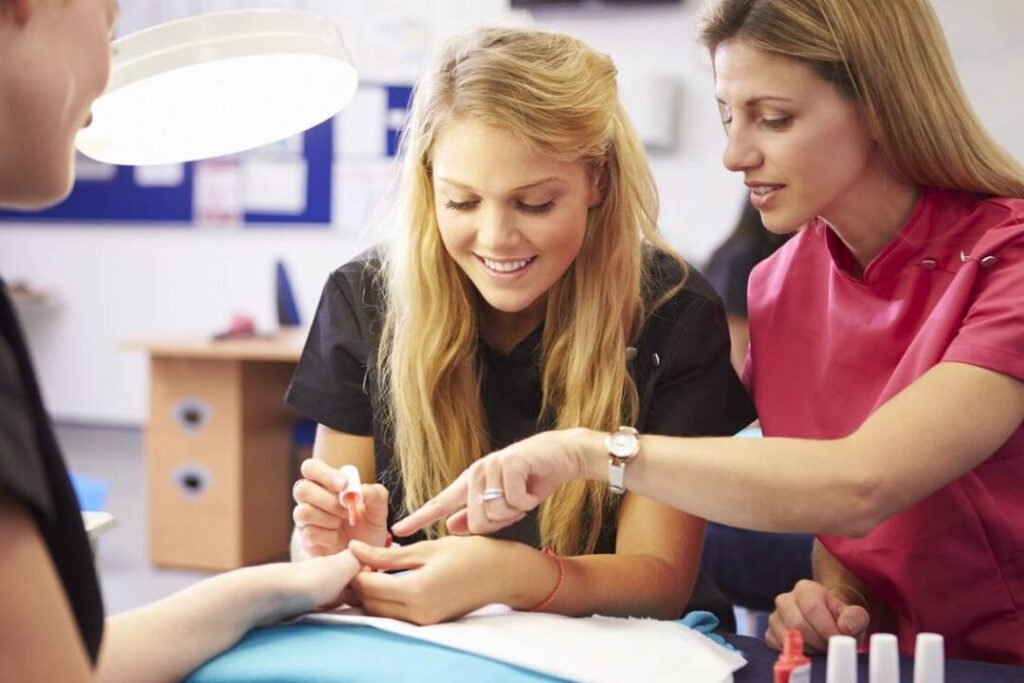 Comment choisir une école de beauté ?