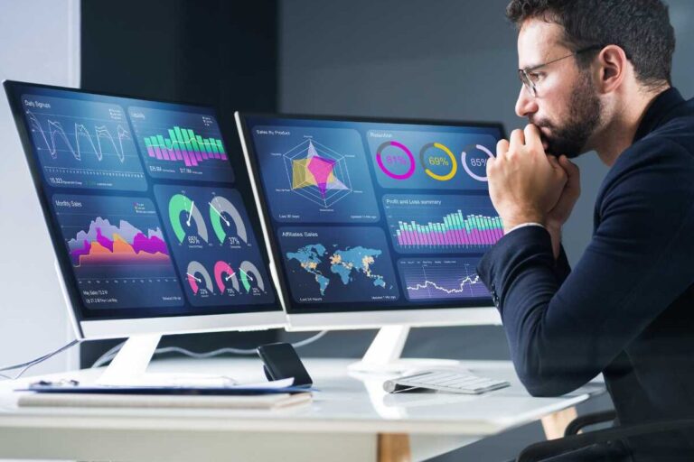 Devenir data analyst : les formations essentielles à connaître