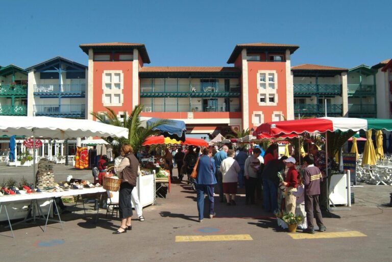 Les marchés d&rsquo;Hendaye : guide complet pour les professionnels et les visiteurs