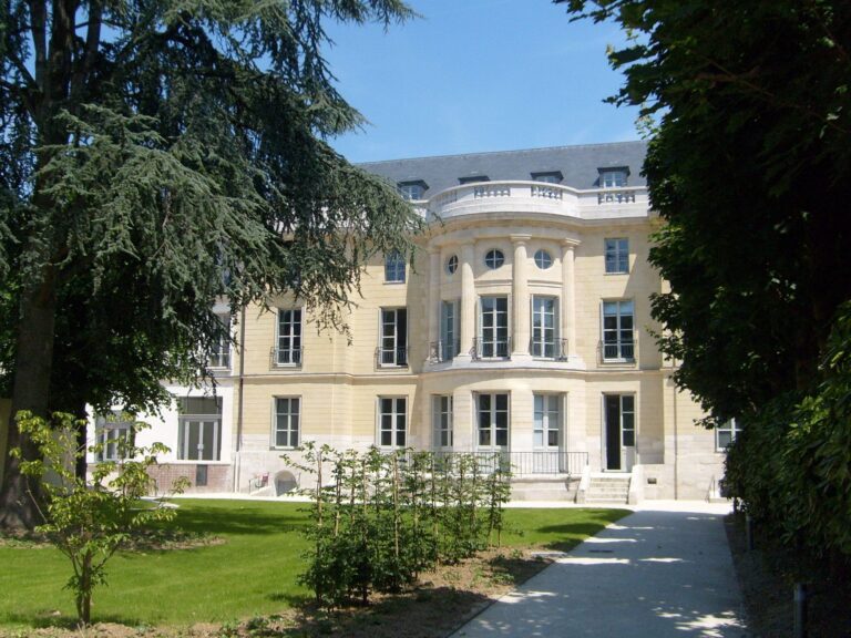 Les avis sur le centre hospitalier universitaire de Rouen: ce que vous devez savoir avant votre visite