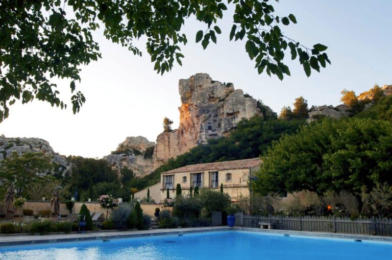 Combien coûte une piscine Charial pour votre espace extérieur ?