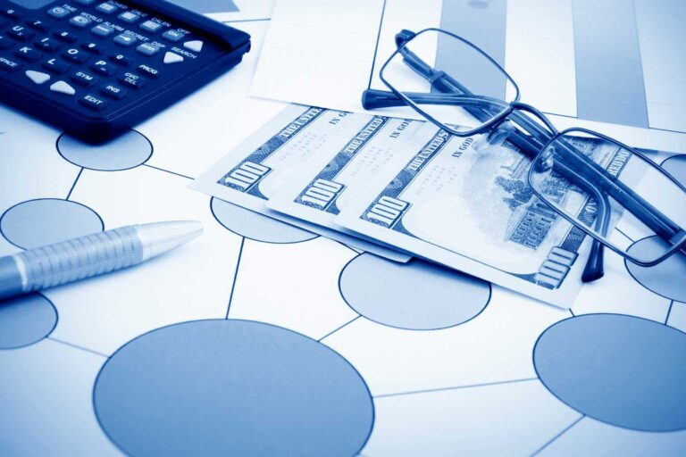 Illustration d'Arkevia en tant que coffre-fort numérique sécurisé pour les fiches de paie.