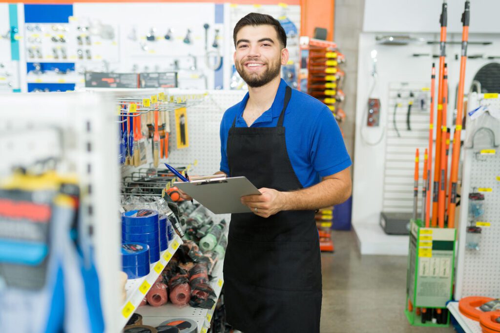 Comment travailler dans une boutique de vêtement ?