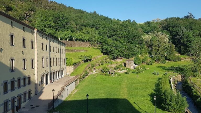 Le code postal de Saint-Chamond : découvrez la ville et son dynamisme économique