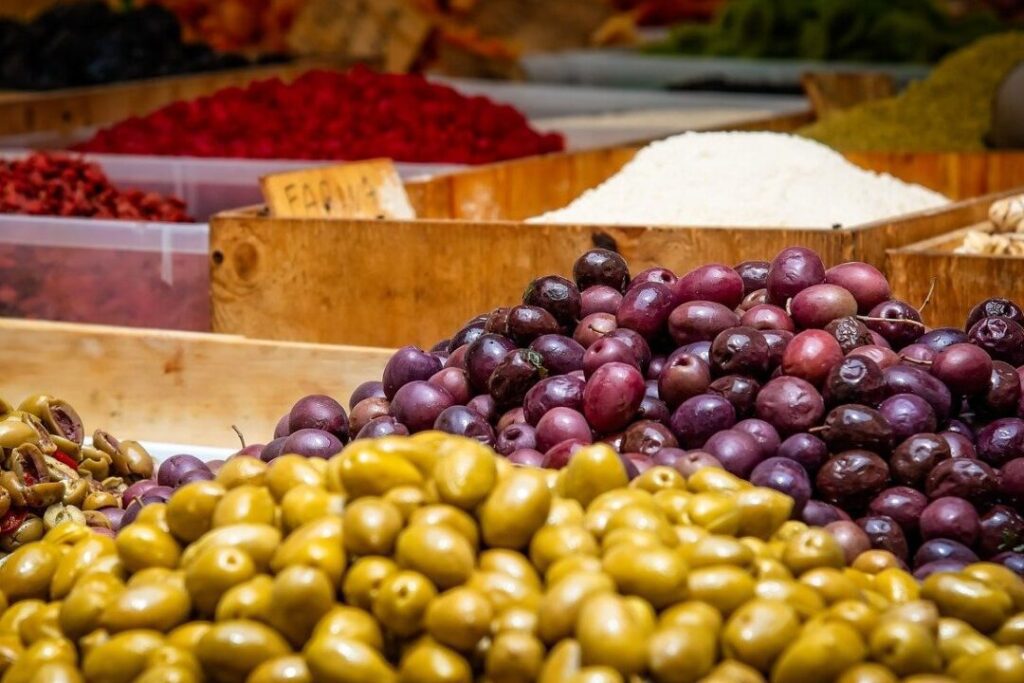 Quels sont les jours de marché à La Roche-sur-Yon ?