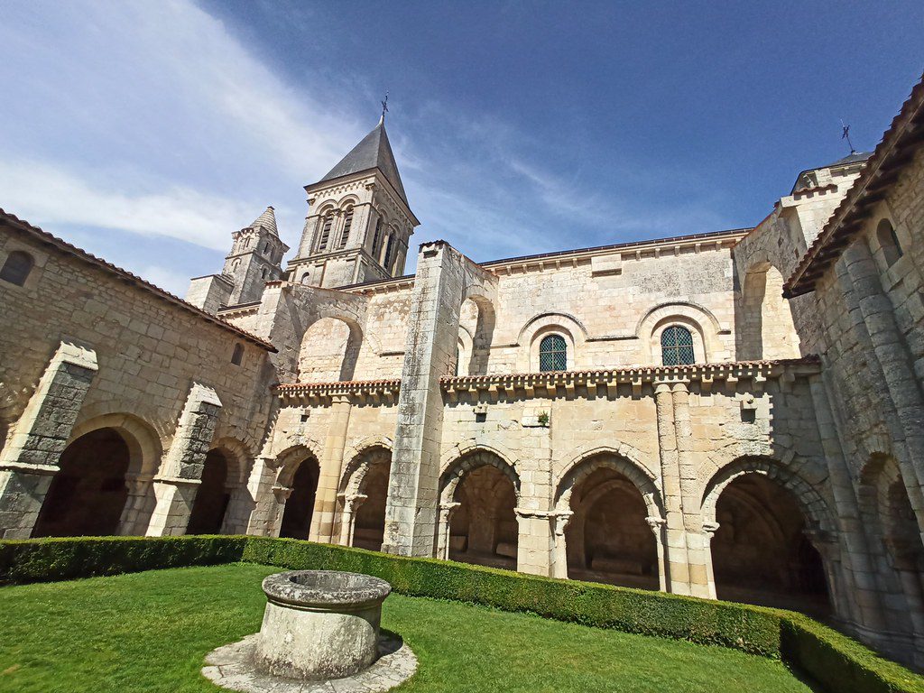 Carte de Saint-Michel-le-Cloucq et son code postal