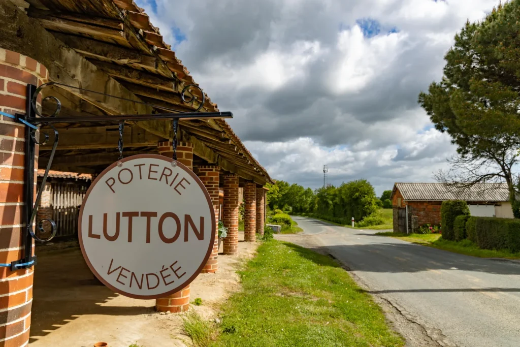 Vue pittoresque de la Poterie Lutton située à La Merlatière en Vendée