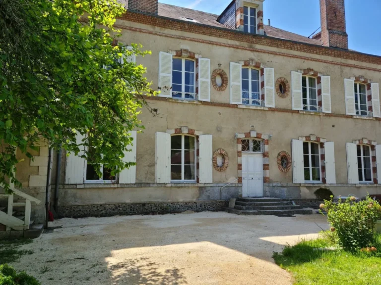 Vue panoramique de La Jonchère à Concressault dans le Val de Loire, représentant un cadre naturel paisible et typique de la région