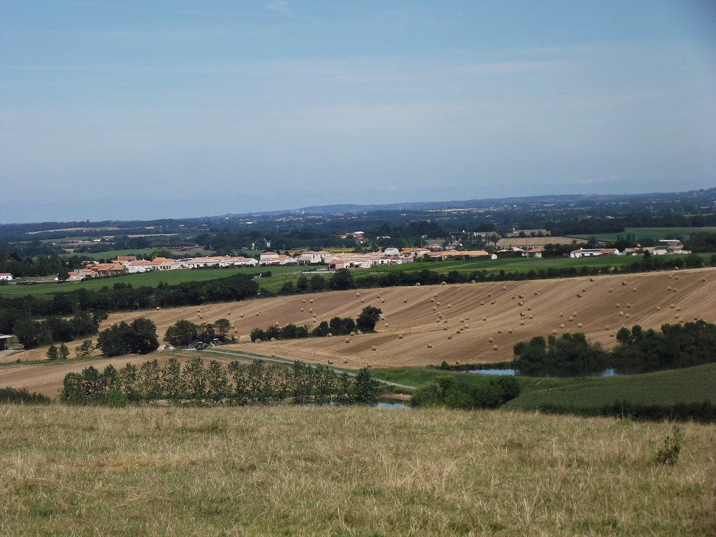 Vue panoramique du village de Montournais dans le 85700, en Vendée