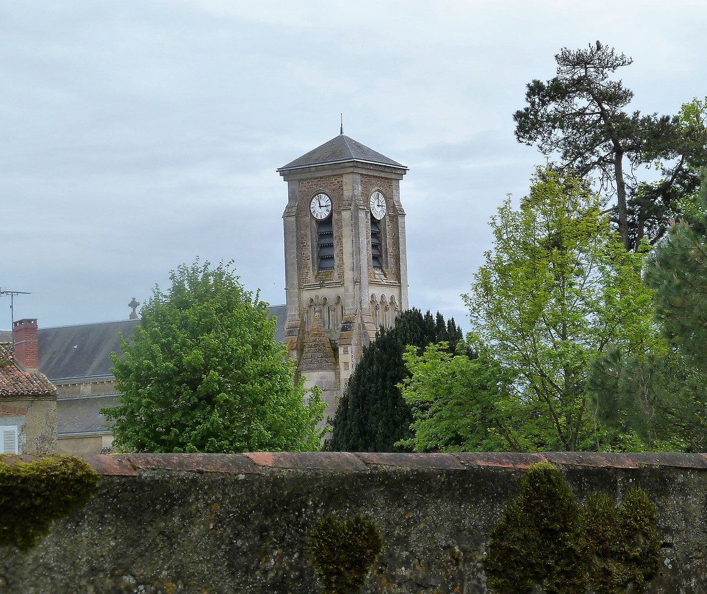 Grosbreuil village