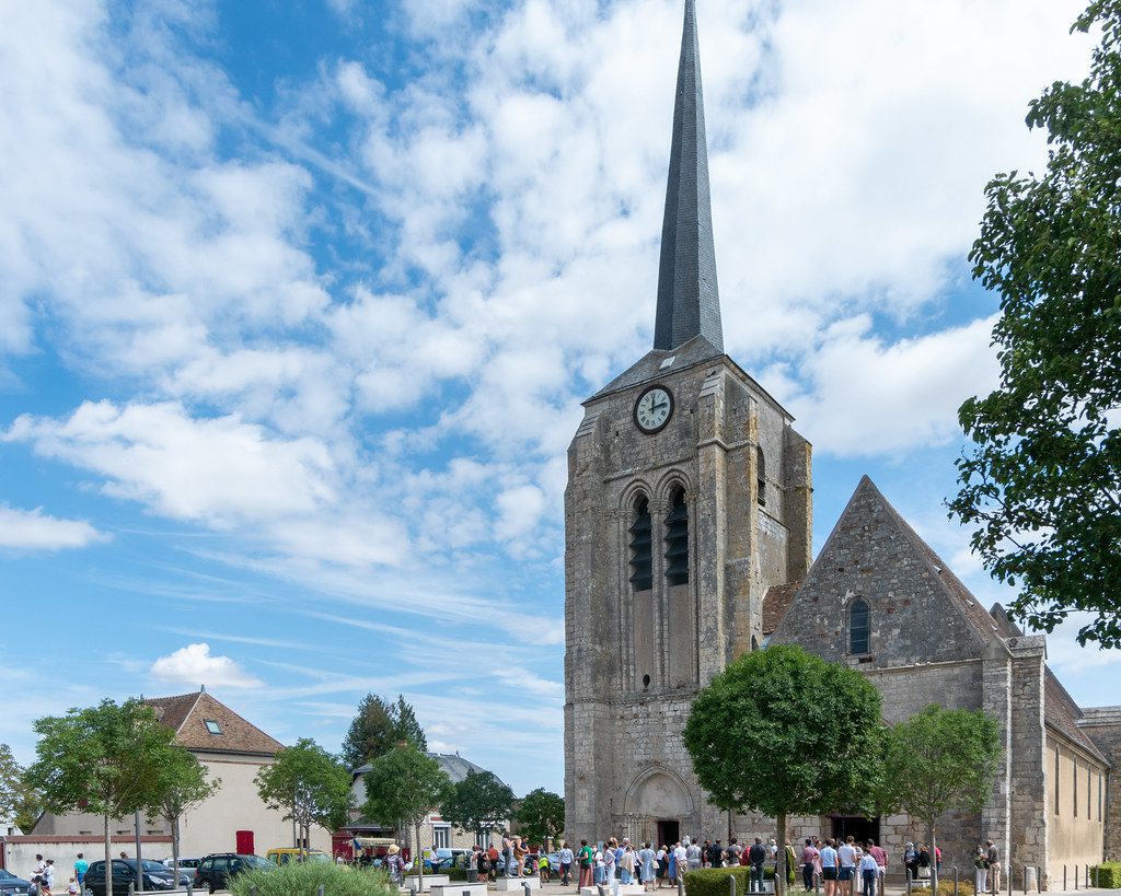 vue du village de Saint-Valérien (Yonne)