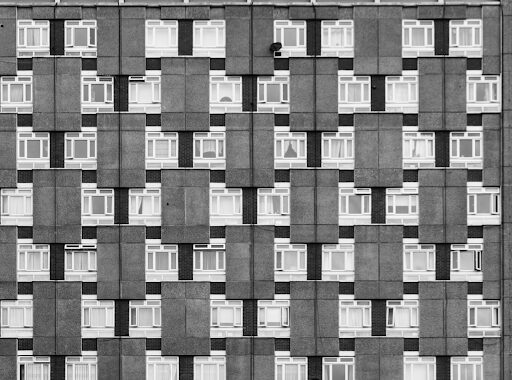 Rénovation et Insertion : Comment le Logement Social Devient un Terrain d’Innovation Durable ?