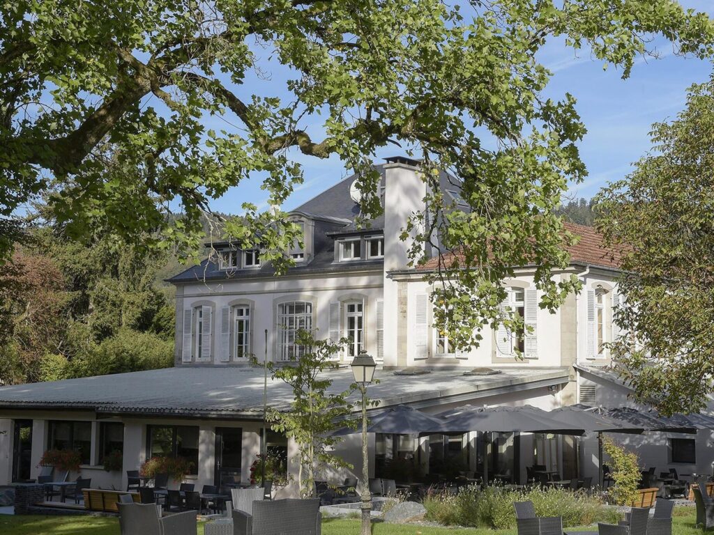 Découvrir le charme du Val d’Ajol : pourquoi choisir sa piscine dans cette région pittoresque ?
