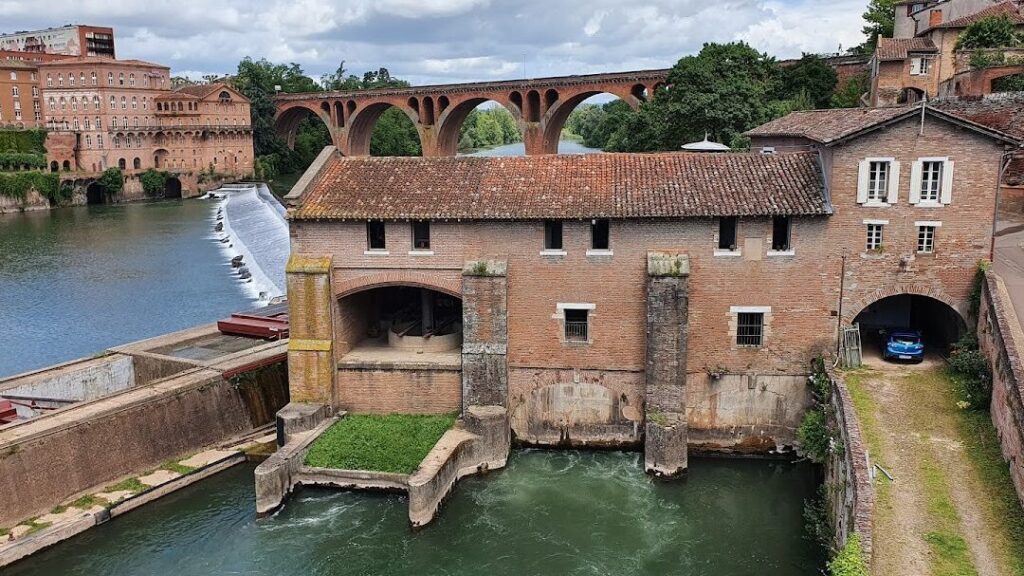 Quel est le dynamisme économique à Albi, code postal 81000 ?