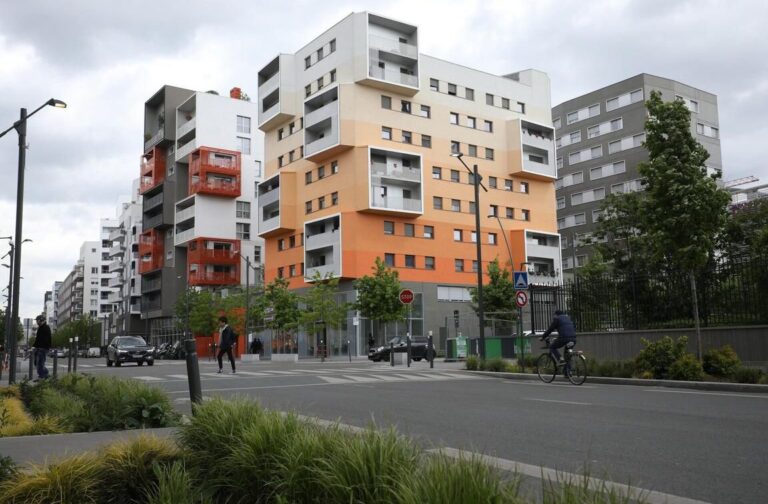 Comment trouver les entreprises dynamiques dans le code postal de Saint-Ouen ?