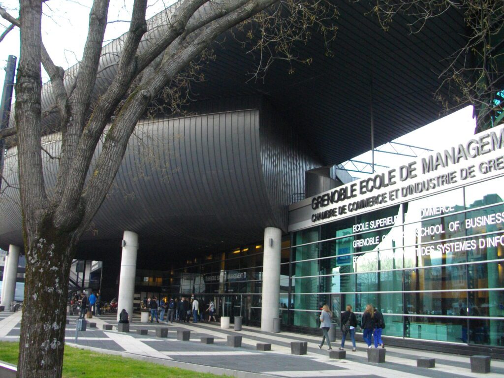 47 rue des écoles : comment cette adresse est devenue un emblème pour les startups éducatives ?